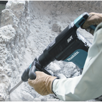 Młot kujący Makita HM1111C