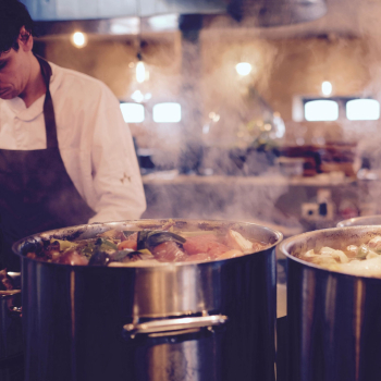 Garnek średni z pokrywką Kitchen Line 22.4 l 360 x 220 mm - Hendi 836064