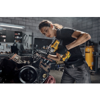 AKUMULATOROWY KLUCZ UDAROWY 1/2' XR 18V 2*5.0 AH