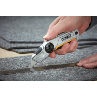 NÓŻ UNIWERSALNY Z OSTRZEM STAŁYM