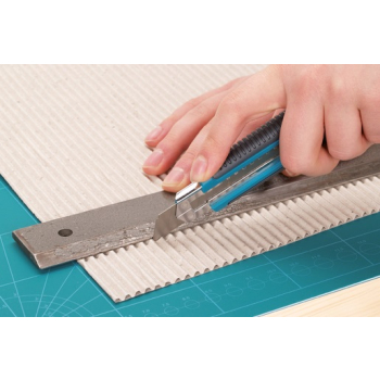 NÓŻ LEKKI Z OSTRZEM 18MM