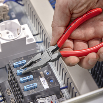 SZCZYPCE UNIWERSALNE Z OSTRO ZAKOŃCZONYMI SZCZĘKAMI PCV 145M