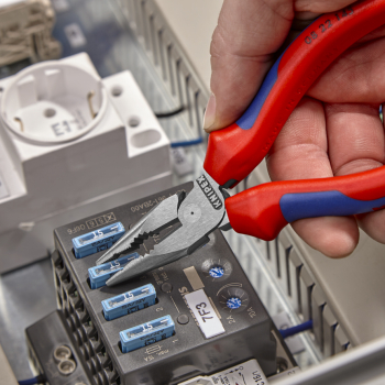 SZCZYPCE UNIWERSALNE Z OSTRO ZAKOŃCZONYMI SZCZĘKAMI