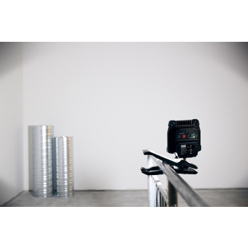 LAMPA AKUMULATOROWA SHINY 5000 LM Z BLUETOOTH